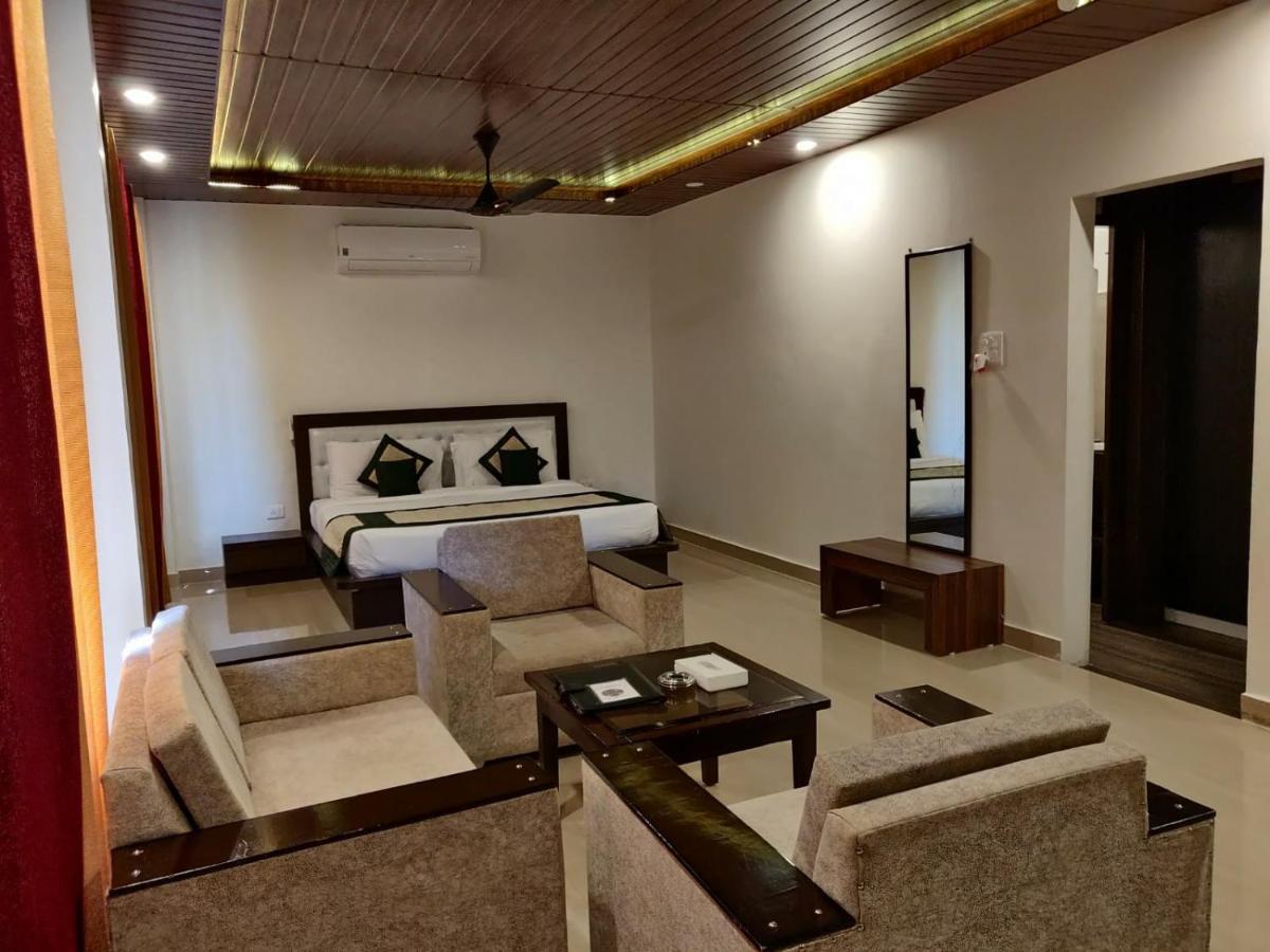 Skywood Resort Shoghi Shogi Exteriör bild