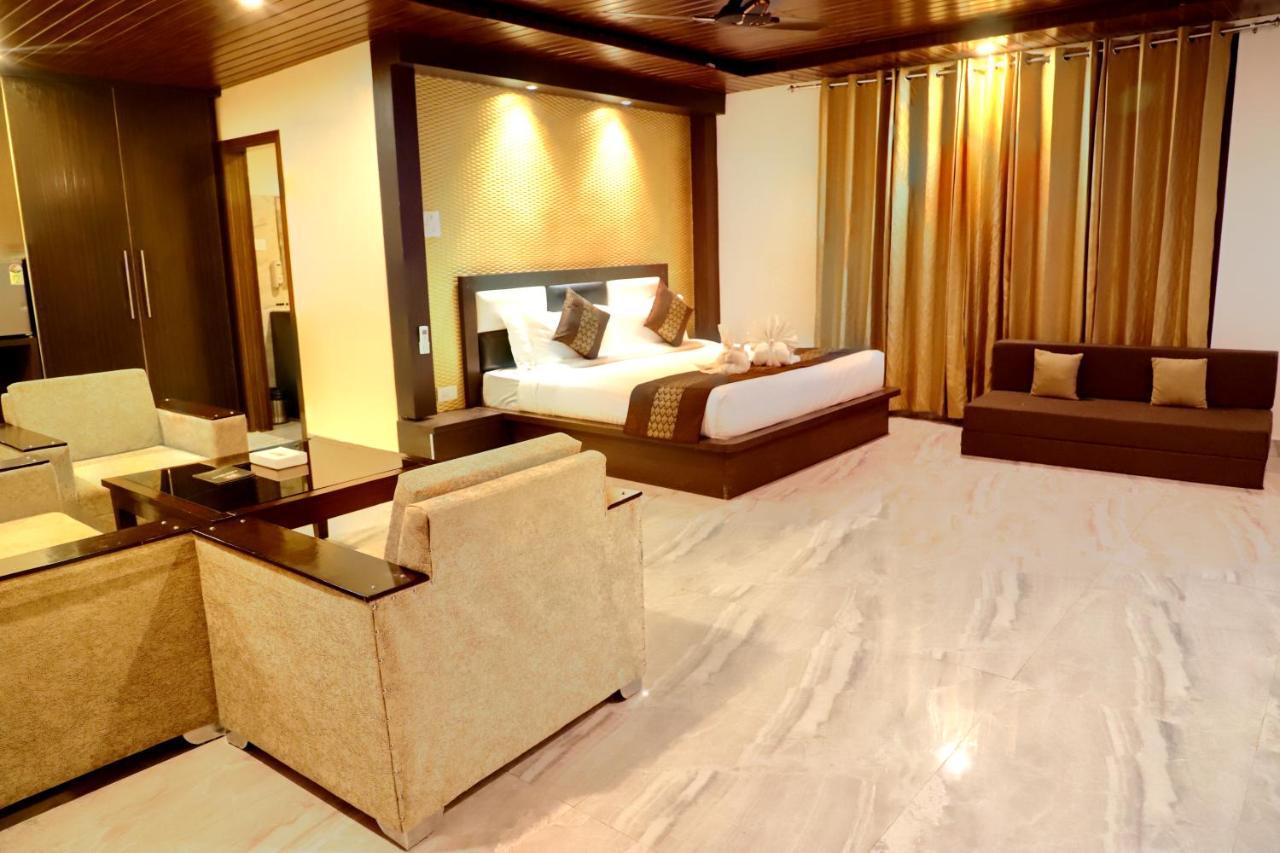 Skywood Resort Shoghi Shogi Exteriör bild