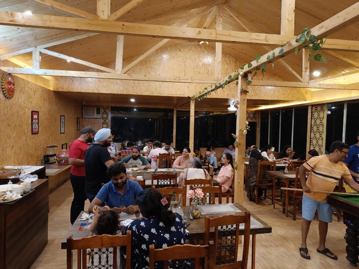 Skywood Resort Shoghi Shogi Exteriör bild