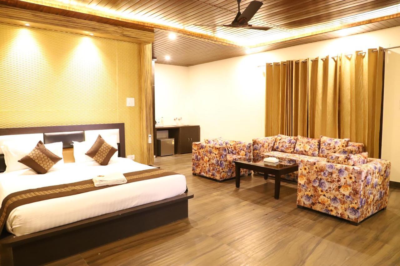 Skywood Resort Shoghi Shogi Exteriör bild