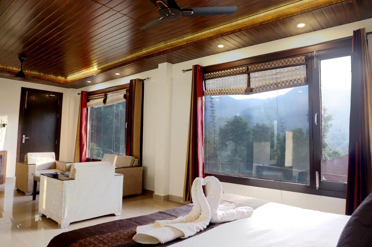 Skywood Resort Shoghi Shogi Exteriör bild
