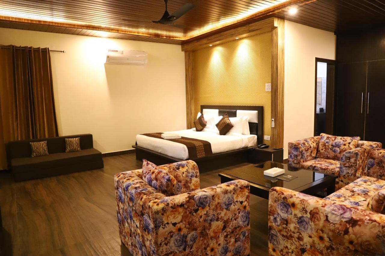 Skywood Resort Shoghi Shogi Exteriör bild